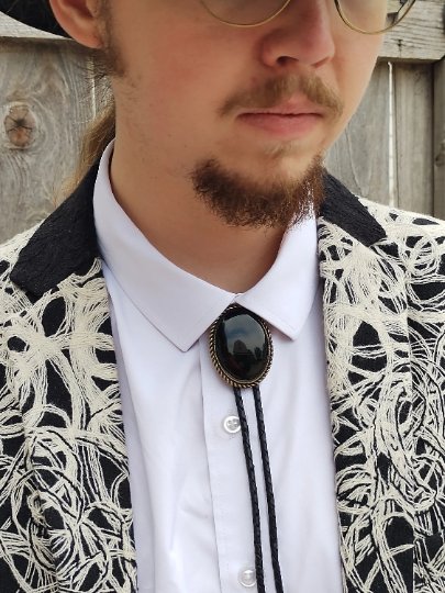 Classic Bolo Tie with Black Banded Agate for Formal Occasions - Folks On The Edge
