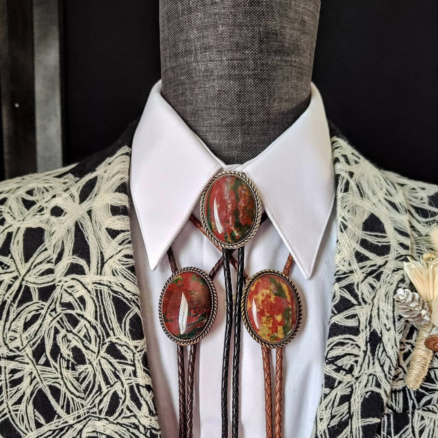 Bolo Tie with Red Bloodstone Jasper in Classic Rope Twist Gold, Silver or Copper - Folks On The Edge