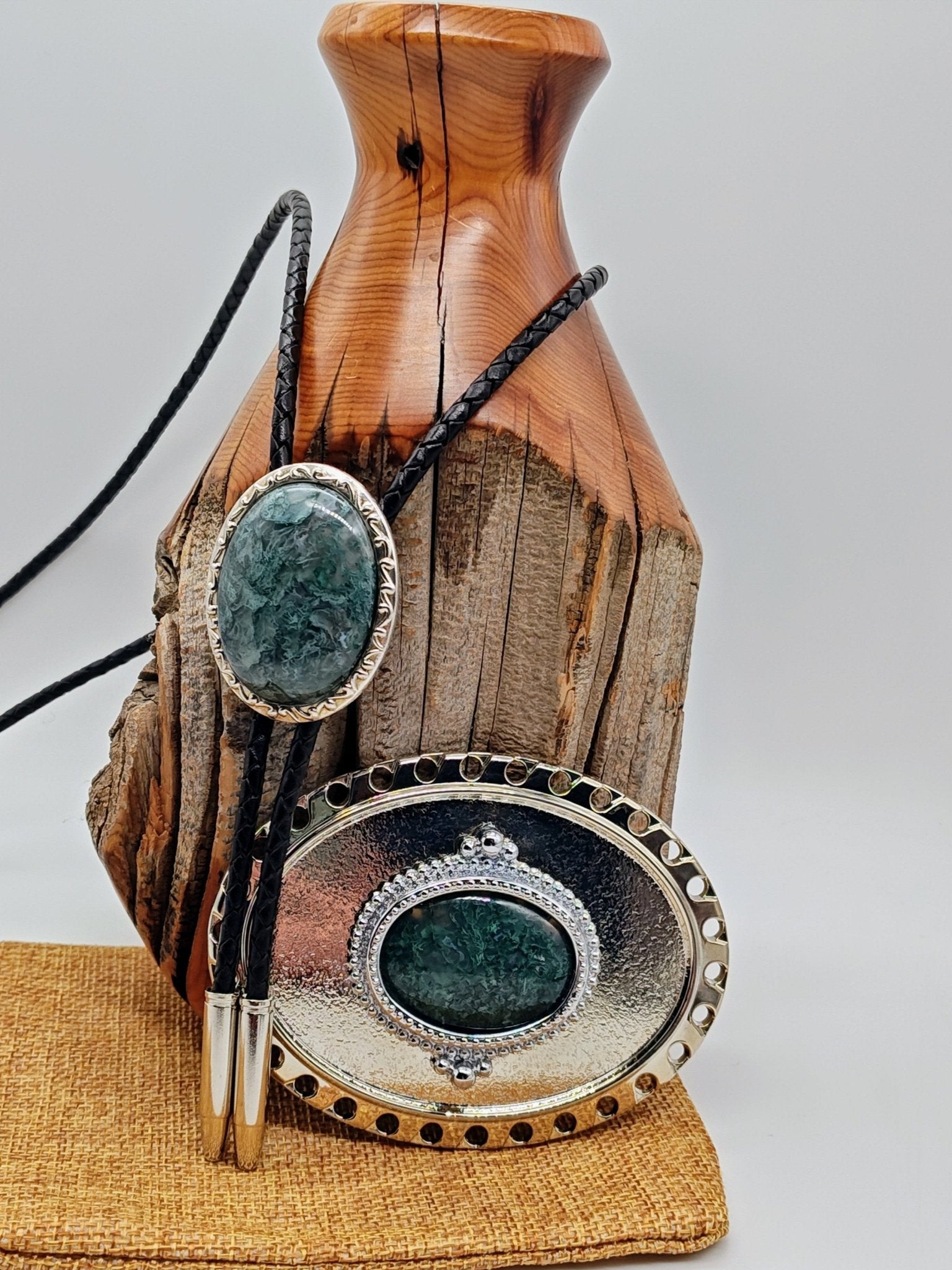 Matching Green Moss Agate Bolo Tie & Belt Buckle Silver Tone Rocky Bar Set - Folks On The Edge